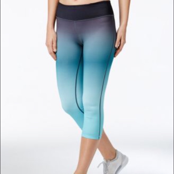❌❌SOLD❌❌ Ideology ombré capris - Picture 1 of 6